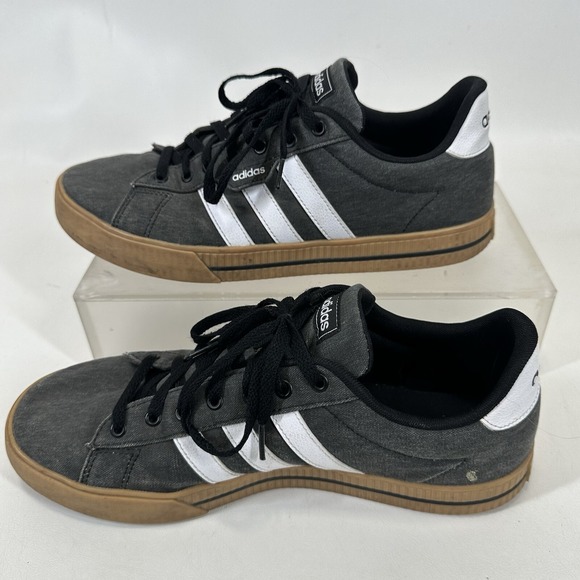 Adidas Daily 3.0 Mens Size 11.5 Gray White Gum Athletic Skate Shoes Sneakers